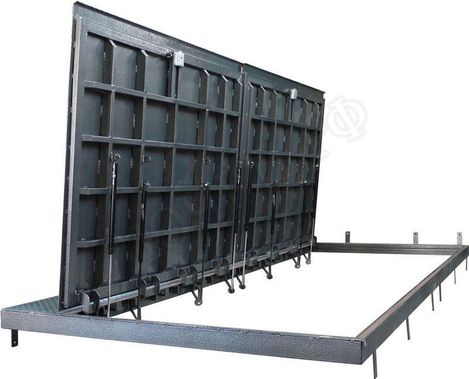 Напольный люк Дворник Уголок, алюминиевый рифленый лист, 2 створки Напольный люк Дворник Уголок, алюминиевый рифленый лист, 2 створки